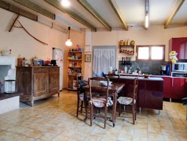 Vente Maison 4 pièces 110 m2 Saint Pierre de l'Ile