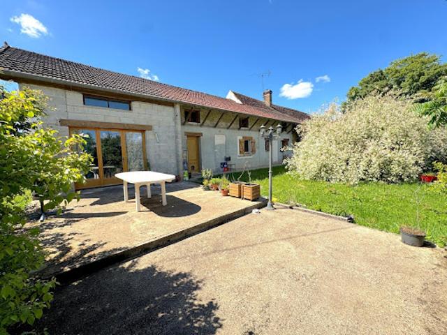 Vente Maison 4 pièces 111 m2 Cousance