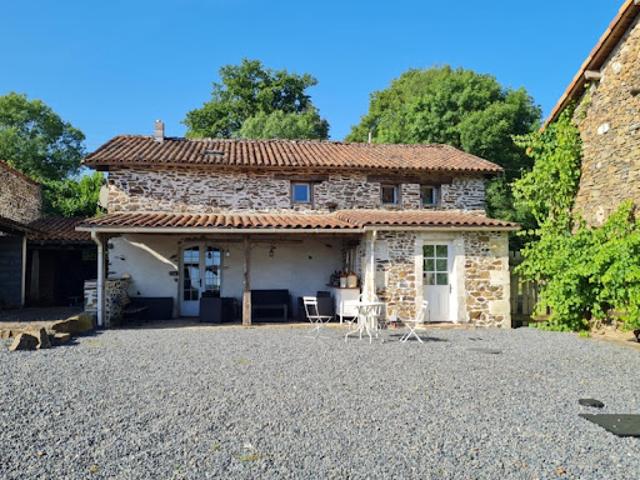 Vente Maison 4 pièces 112 m2 Cherves Châtelars