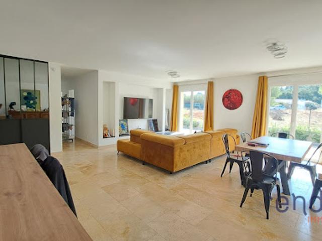 Vente Maison 4 pièces 112 m2 Le Thoronet