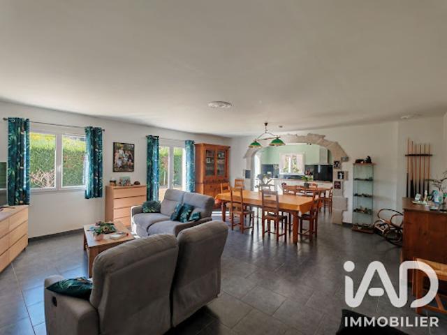 Vente Maison 4 pièces 113 m2 Vinezac