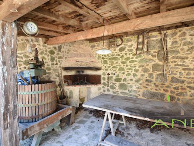Vente Maison 19 pièces 289 m2 Montbron