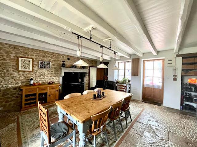 Vente Maison 4 pièces 125 m2 Nanteuil en Vallée