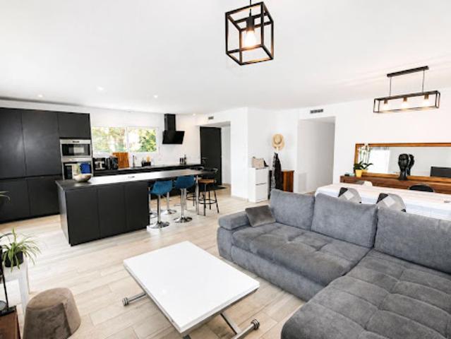 Vente Maison 4 pièces 112 m2 Buros