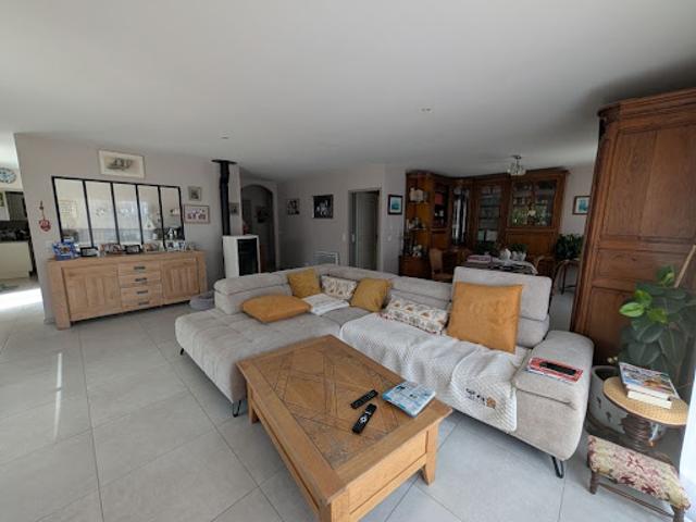Vente Maison 4 pièces 125.13 m2 Ardillières