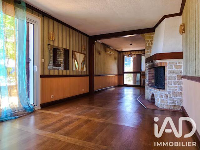 Vente Maison 4 pièces 126 m2 Montmurat