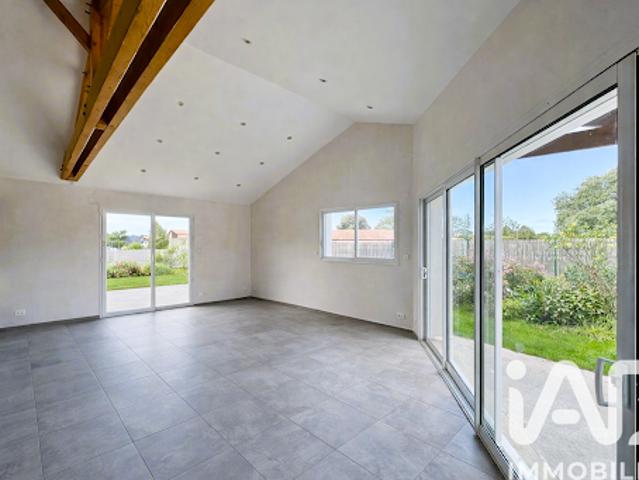 Vente Maison 4 pièces 126 m2 Avrille