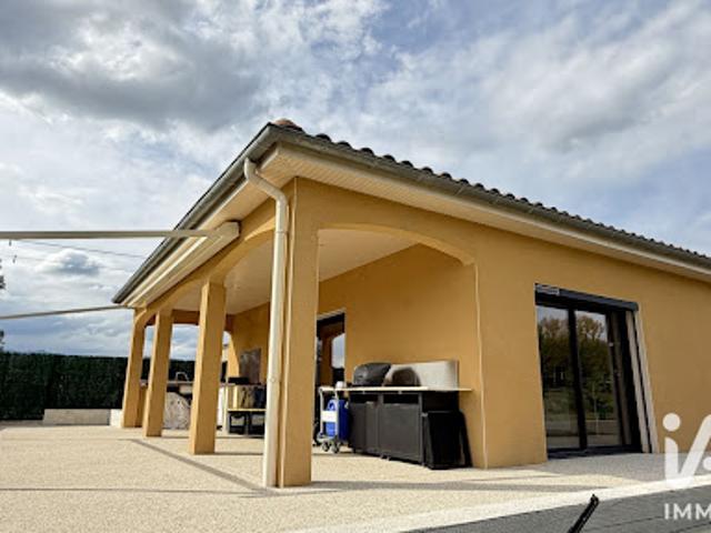 Vente Maison 4 pièces 126 m2 Saint Sernin
