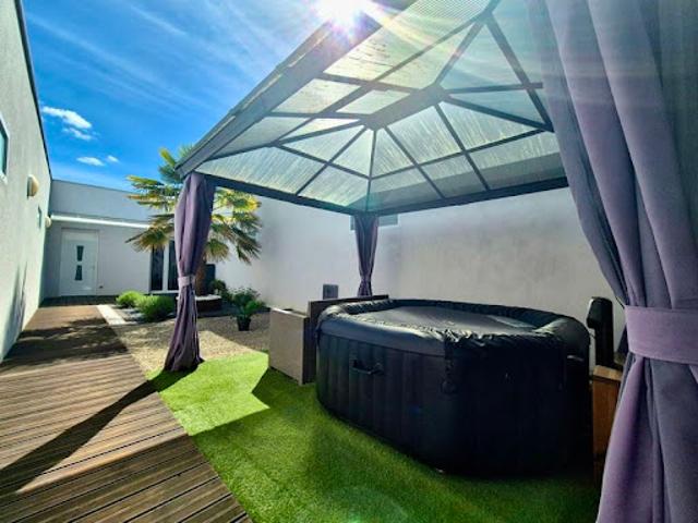 Vente Maison 4 pièces 127.7 m2 Montluçon