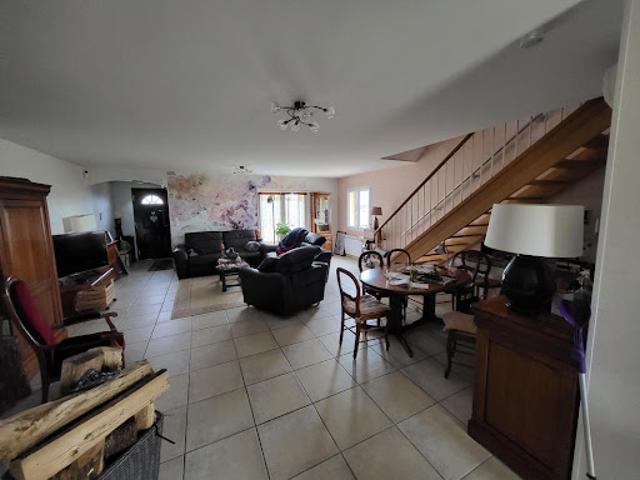 Vente Maison 4 pièces 128 m2 Fréjairolles