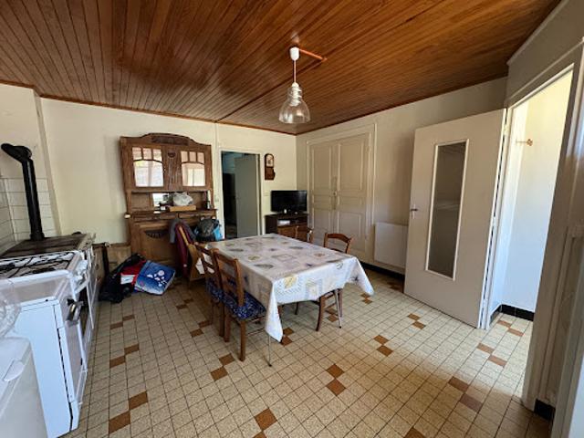 Vente Maison 4 pièces 128.7 m2 Lons le Saunier