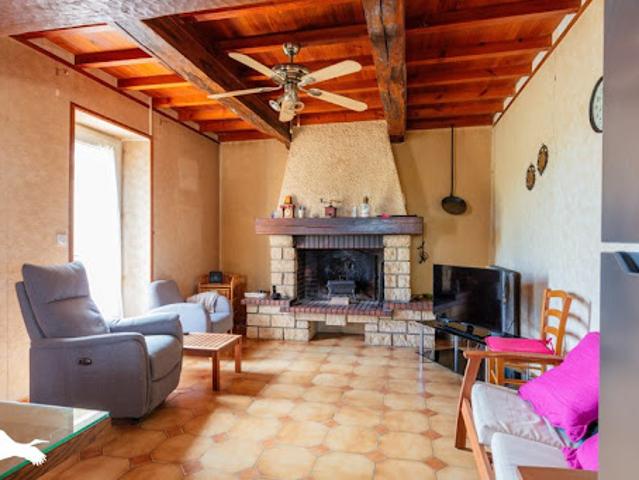 Vente Maison 4 pièces 129 m2 Saint Caprais