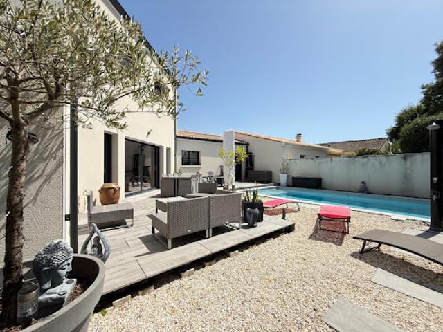 Vente Maison 4 pièces 129 m2 Saint Sulpice de Royan
