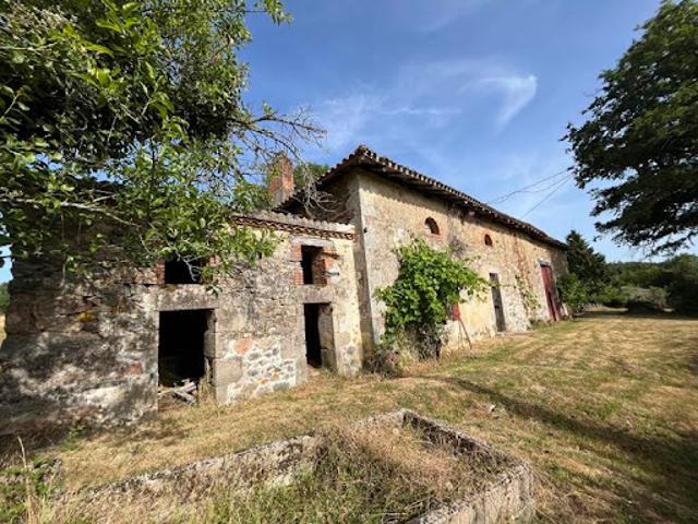 Vente Maison 4 pièces 120 m2 Confolens