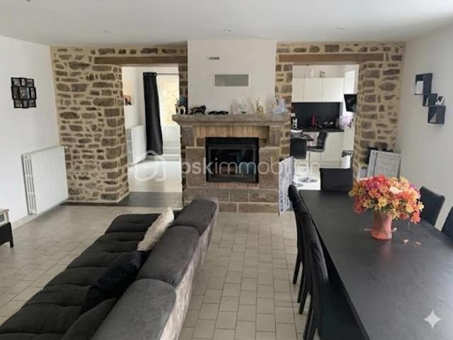 Vente Maison 4 pièces 109 m2 Saint Denis de Gastines