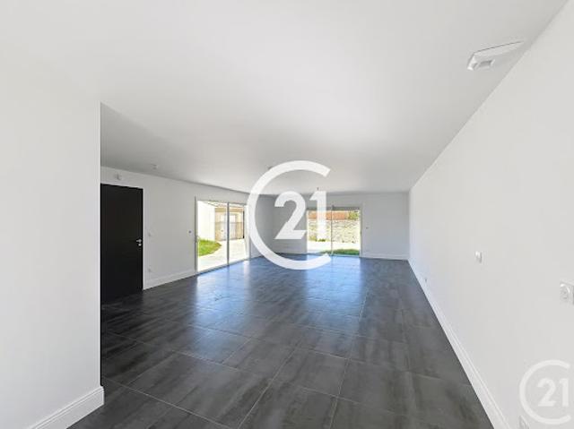 Vente Maison 4 pièces 120.5 m2 Châteaubernard