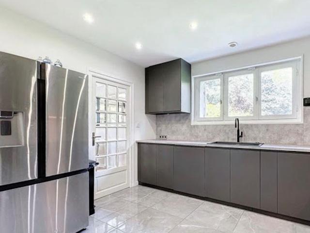 Vente Maison 4 pièces 121 m2 Ecully