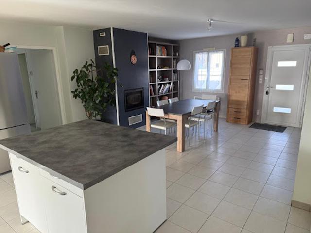 Vente Maison 4 pièces 121 m2 Vernoux sur Boutonne