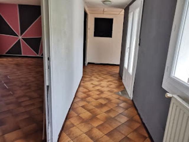 Vente Maison 4 pièces 122 m2 Le Quesnel