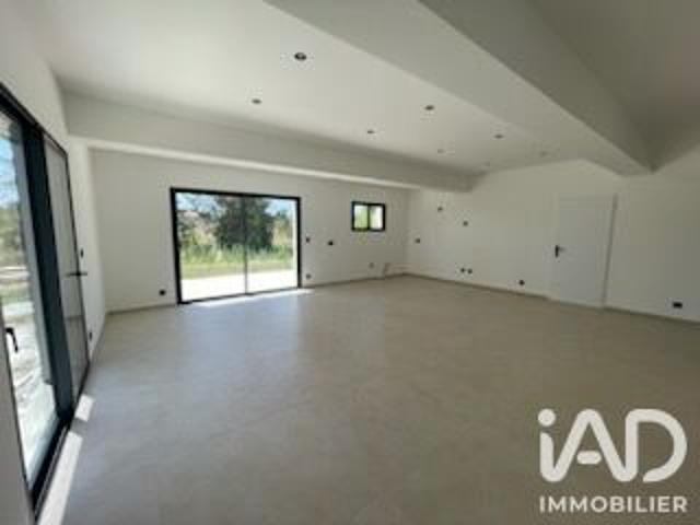 Vente Maison 4 pièces 122 m2 Saint Etienne de Fontbellon