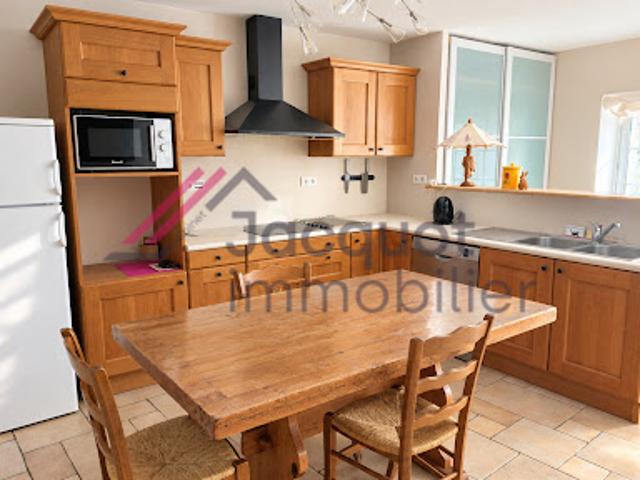 Vente Maison 4 pièces 122.15 m2 Lons le Saunier
