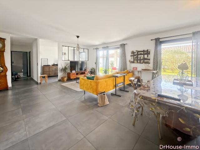 Vente Maison 4 pièces 123 m2 Saint Jean de Marsacq