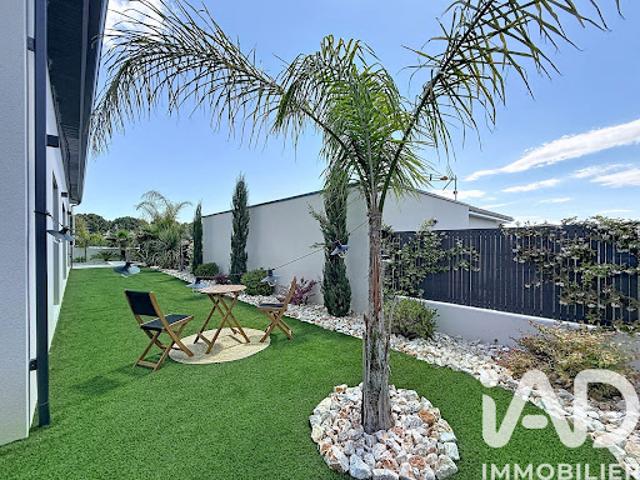 Vente Maison 4 pièces 135 m2 Saint Geniès de Fontedit