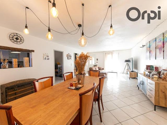 Vente Maison 4 pièces 135 m2 Saint Hippolyte