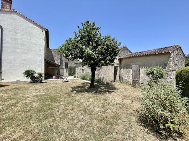 Vente Maison 4 pièces 136 m2 Loubillé