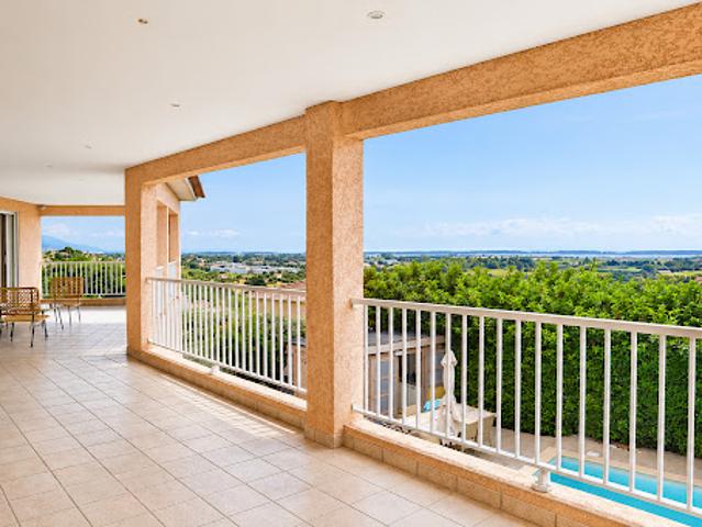 Vente Maison 4 pièces 136.56 m2 Biguglia