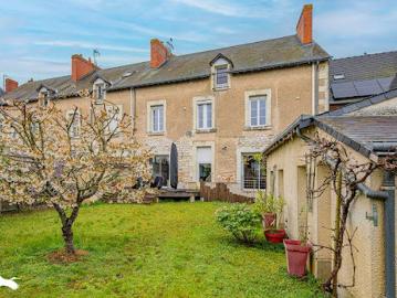 Vente Maison 4 pièces 137 m2 Dangé Saint Romain