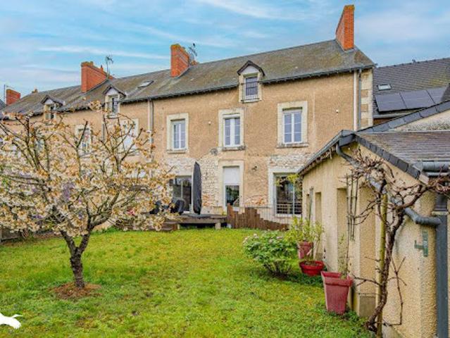 Vente Maison 4 pièces 137 m2 Dangé Saint Romain
