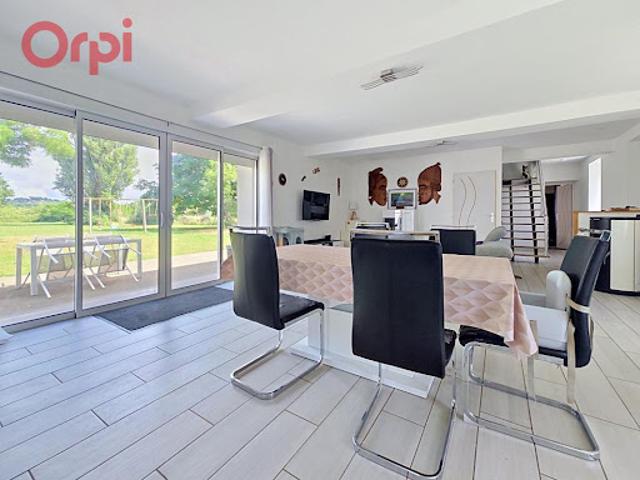 Vente Maison 4 pièces 138 m2 Charmeil