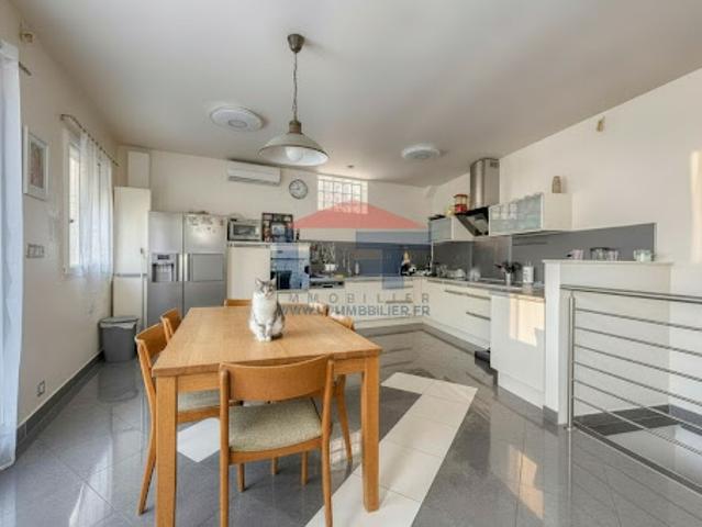 Vente Maison 4 pièces 130 m2 Montreuil