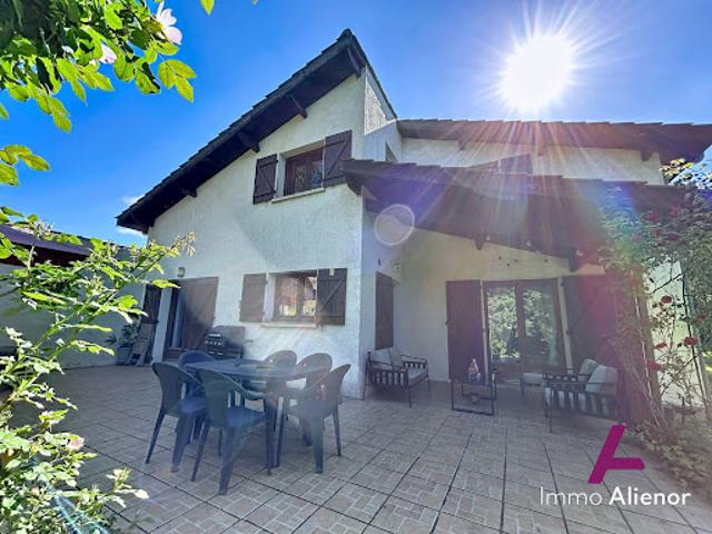 Vente Maison 4 pièces 130 m2 Le Barp
