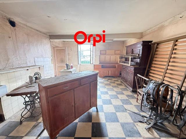 Vente Maison 4 pièces 130 m2 Saint Etienne de Saint Geoirs