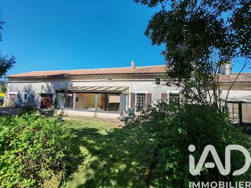 Vente Maison 9 pièces 250 m2 Montjean