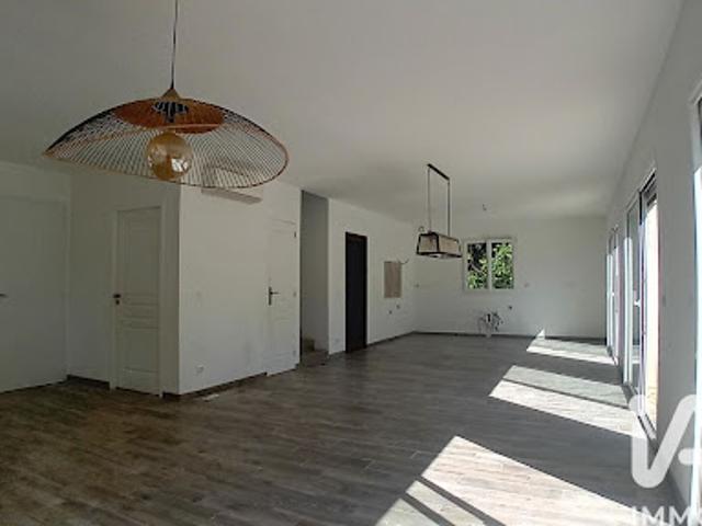 Vente Maison 4 pièces 133 m2 Claret