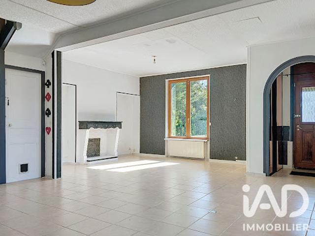 Vente Maison 4 pièces 144 m2 Bourg et Comin