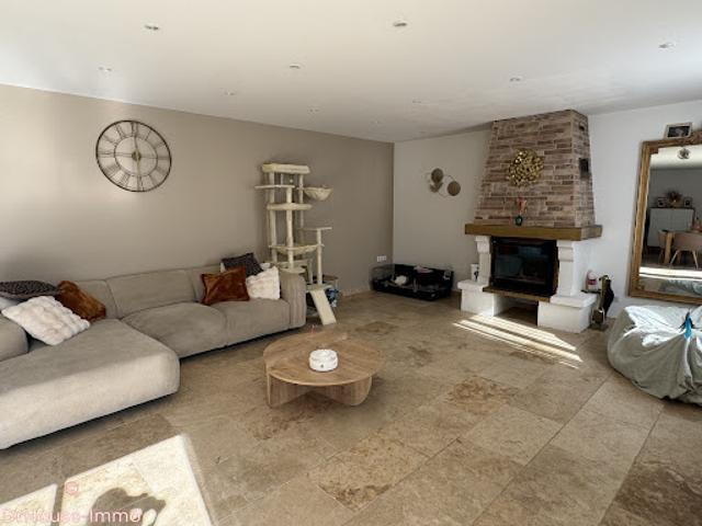 Vente Maison 4 pièces 148 m2 Montrem