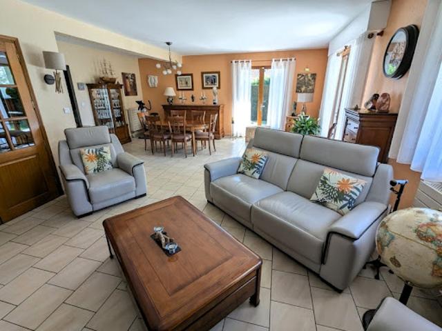 Vente Maison 4 pièces 140 m2 Neuville en Ferrain
