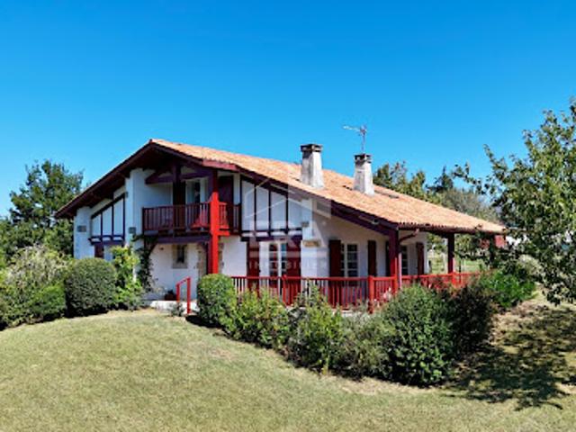Vente Maison 4 pièces 140 m2 Cambo les Bains