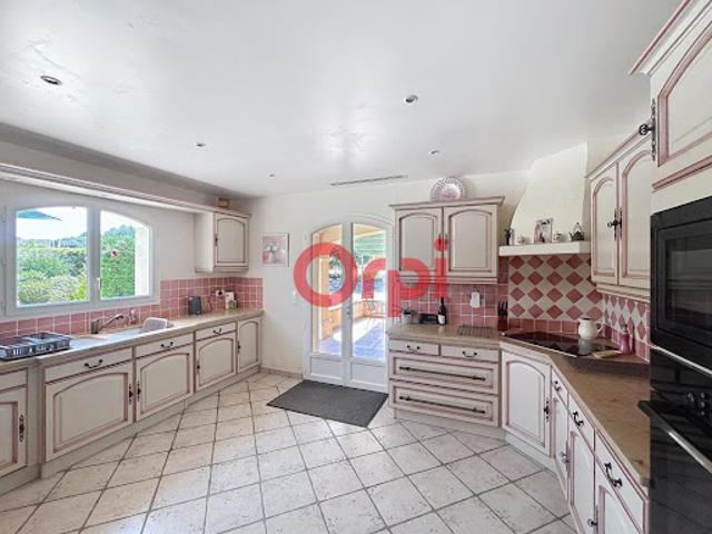 Vente Maison 4 pièces 140 m2 Plan de la Tour