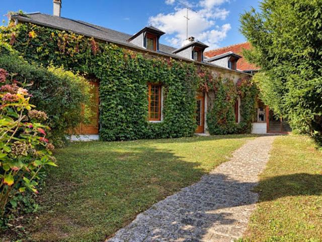 Vente Maison 4 pièces 141 m2 Neuilly sous Clermont