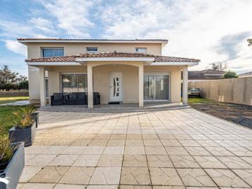 Vente Maison 4 pièces 141 m2 Carbon Blanc