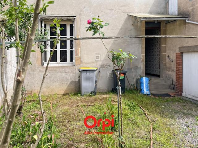 Vente Maison 4 pièces 143 m2 Cosne d'Allier