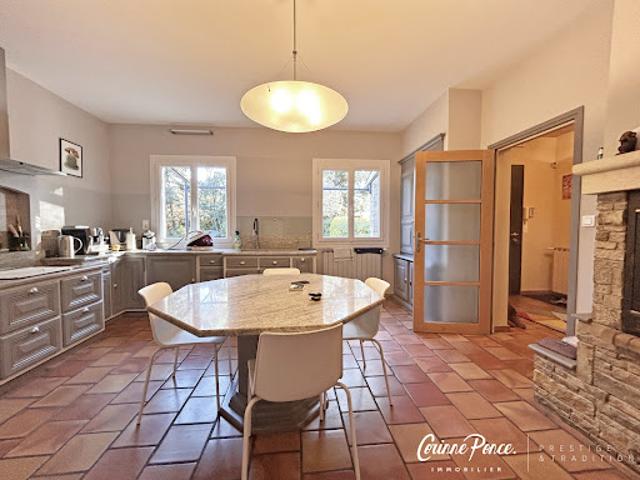 Vente Maison 4 pièces 155 m2 Nimes