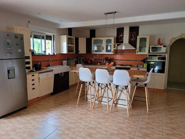 Vente Maison 4 pièces 155 m2 Saint Saturnin