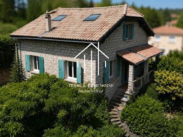 Vente Maison 4 pièces 156 m2 Saint Etienne de Fontbellon