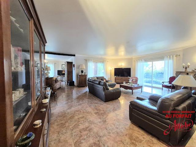 Vente Maison 4 pièces 159 m2 Labastide Saint Sernin